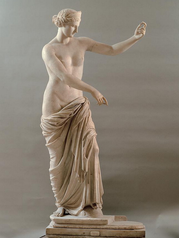 Афродитой Капуанской из Национального археологического музея в Неаполе